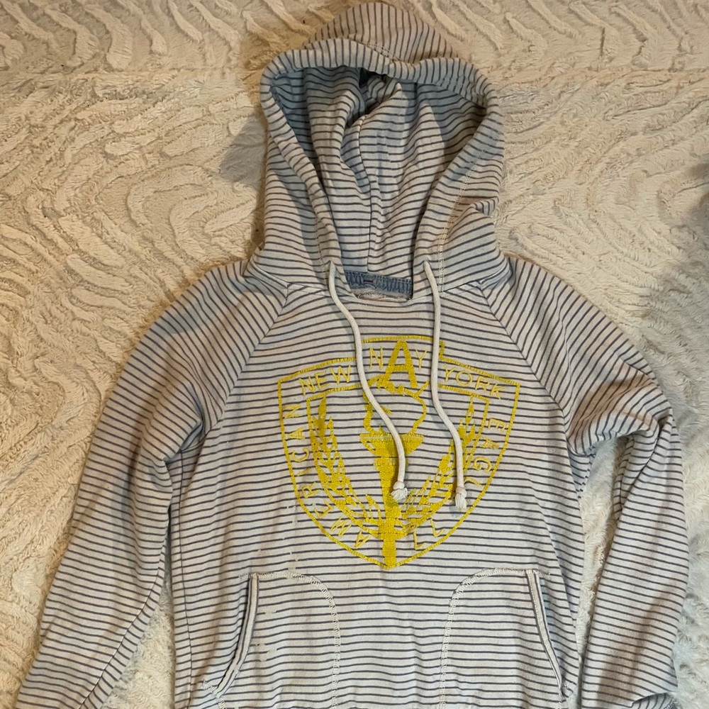 American Eagle sweatshirt